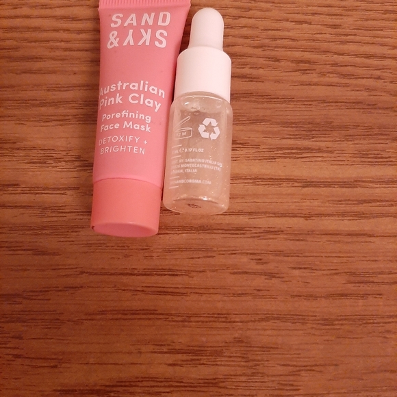 Ipsy - Picture 6 of 6